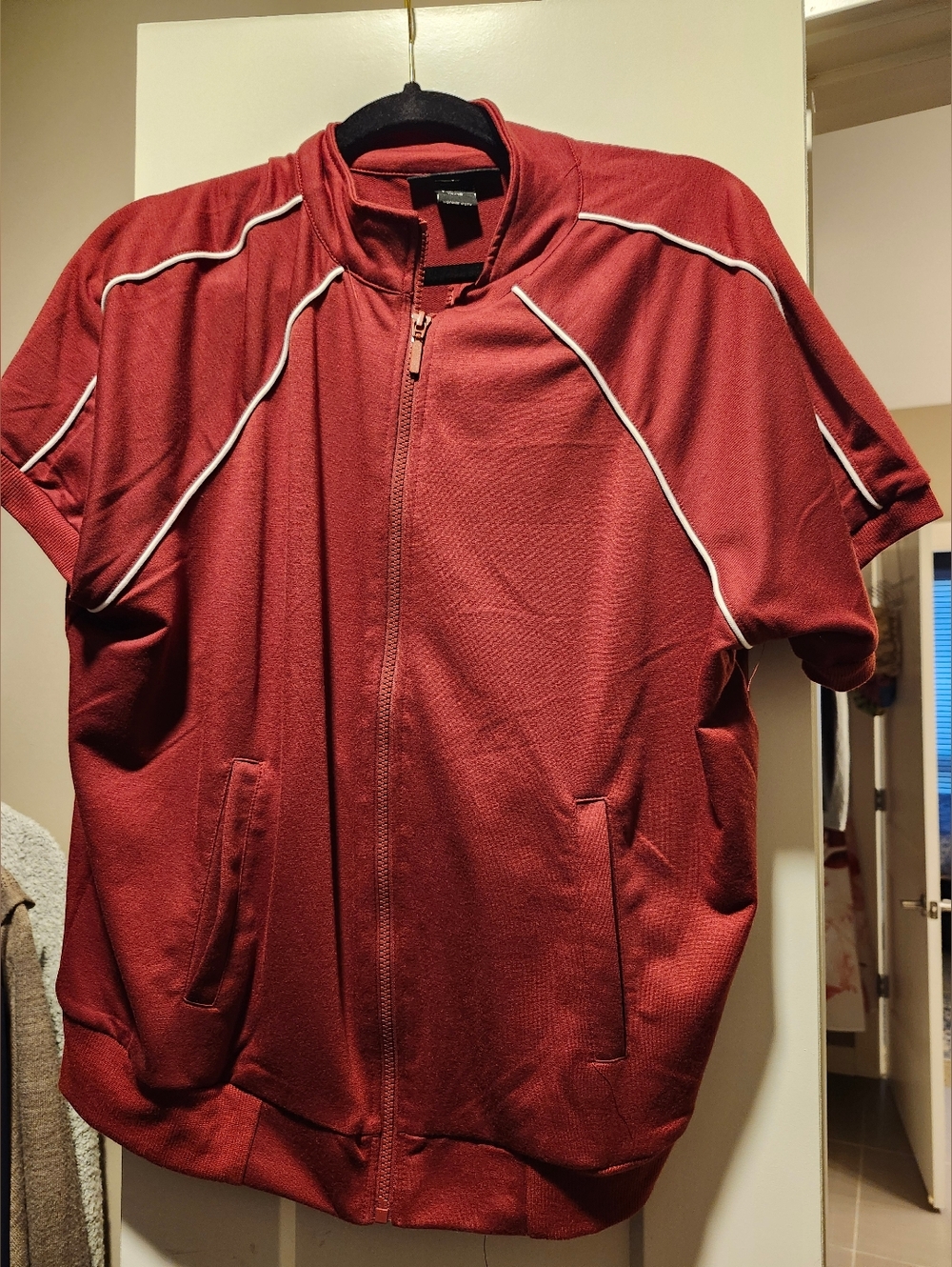 Ladies Burgundy Zip-Up Athletic Jacket & Bottoms ( Brand New With No Tags)